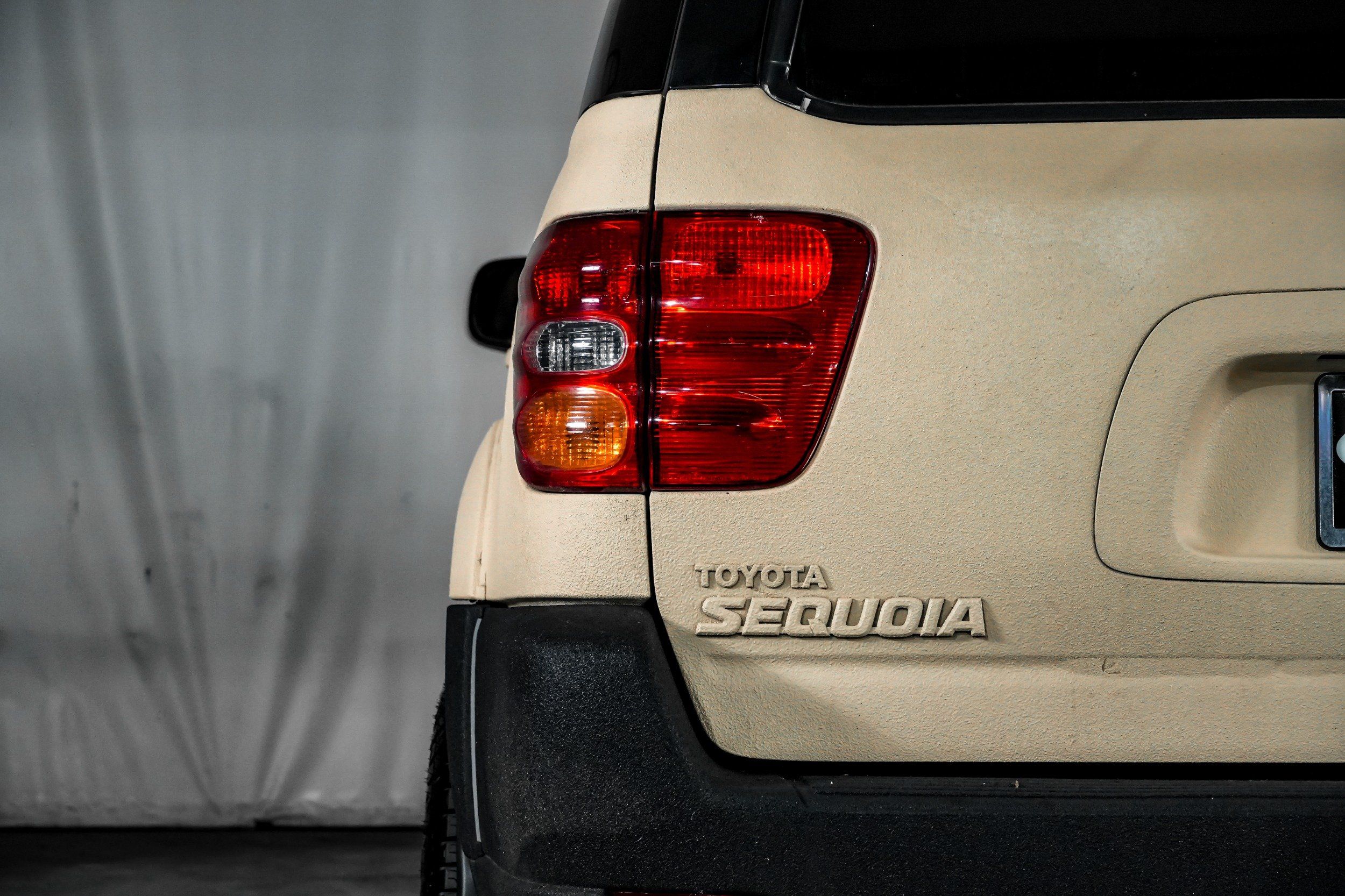 2004 Toyota Sequoia SR5 - Photo 40