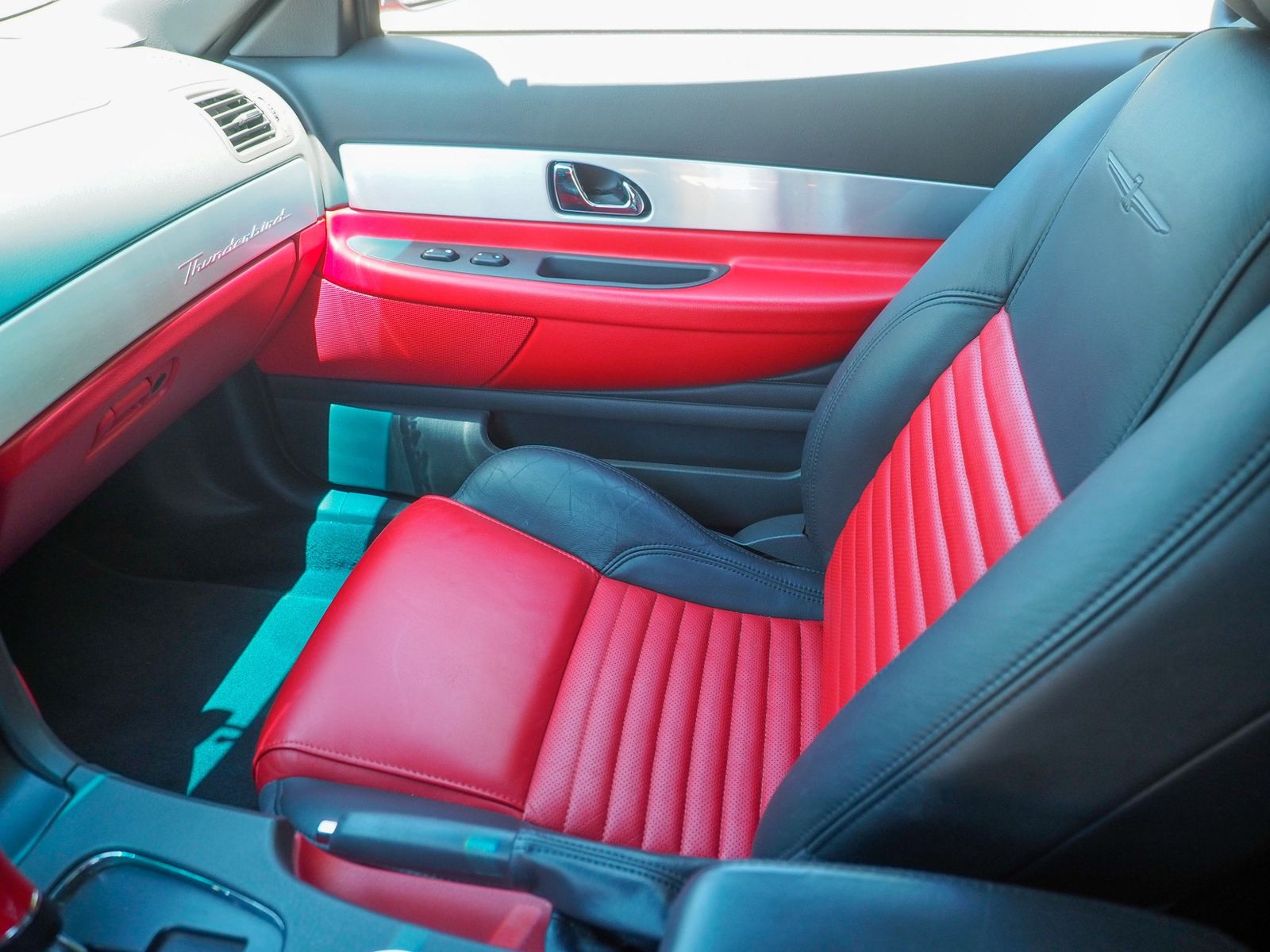 2002 Ford Thunderbird 56
