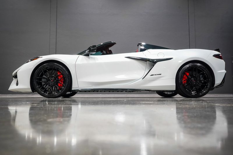  2024 Chevrolet Corvette Z06 3LZ Convertible RWD   