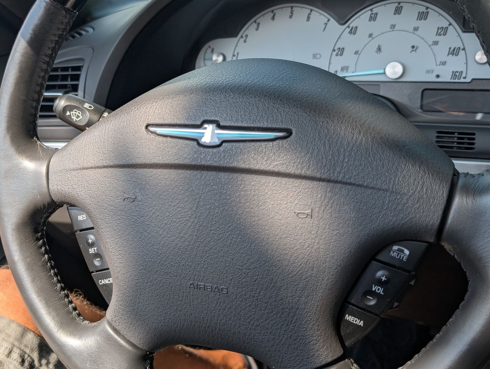 2002 Ford Thunderbird 105