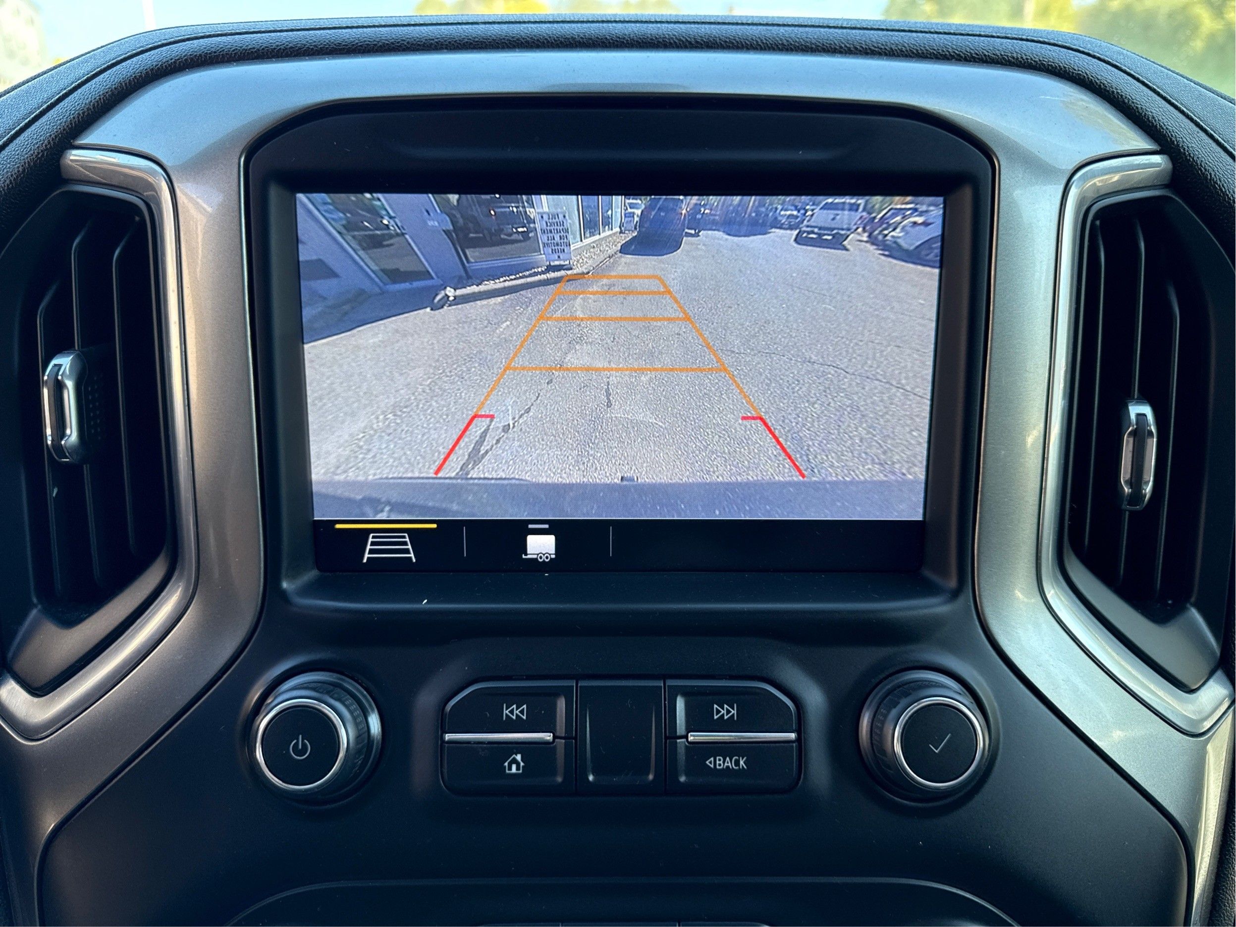 2019 Chevrolet Silverado 1500 LT - Photo 26