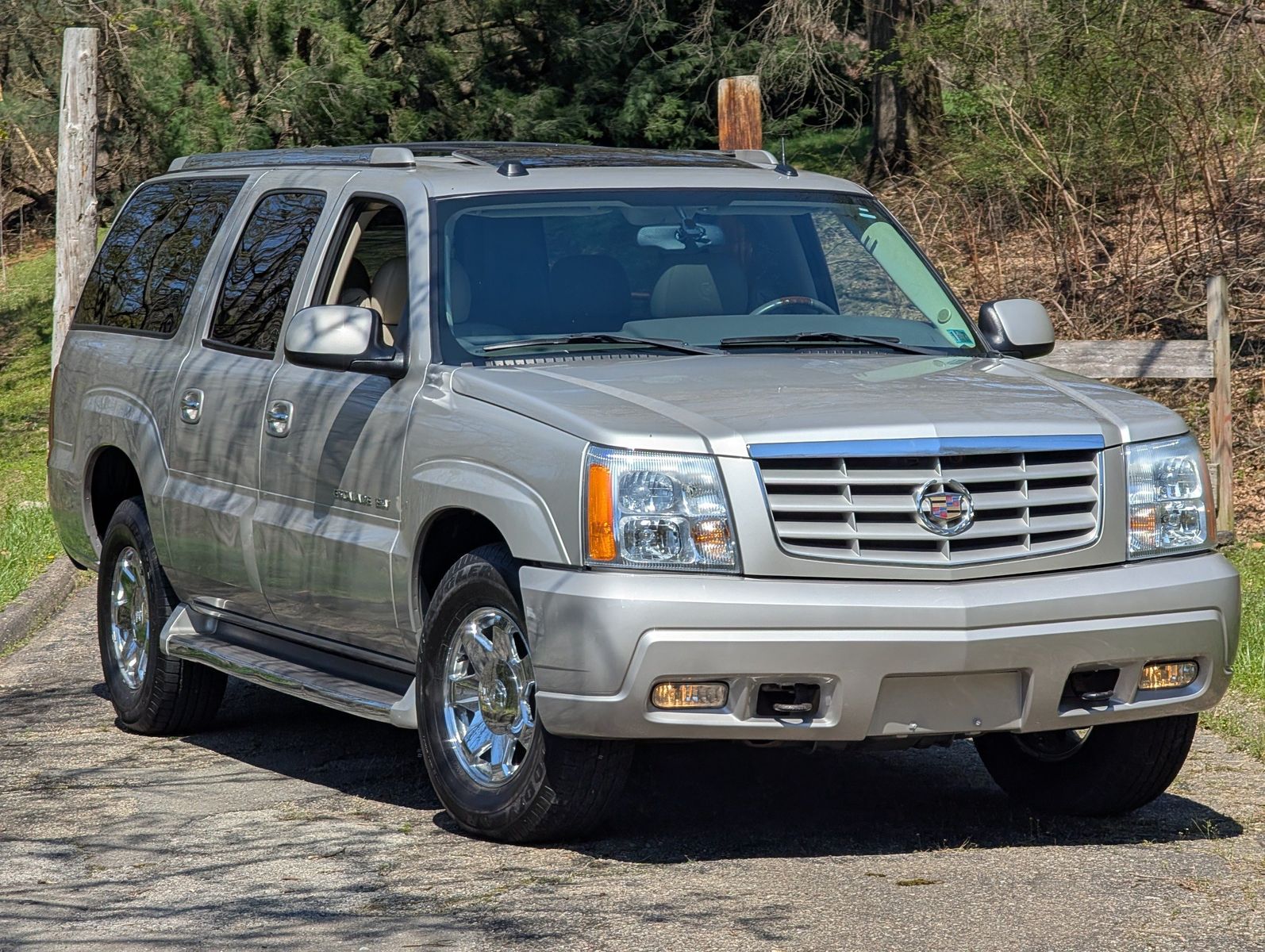 2004 Cadillac Escalade ESV 233