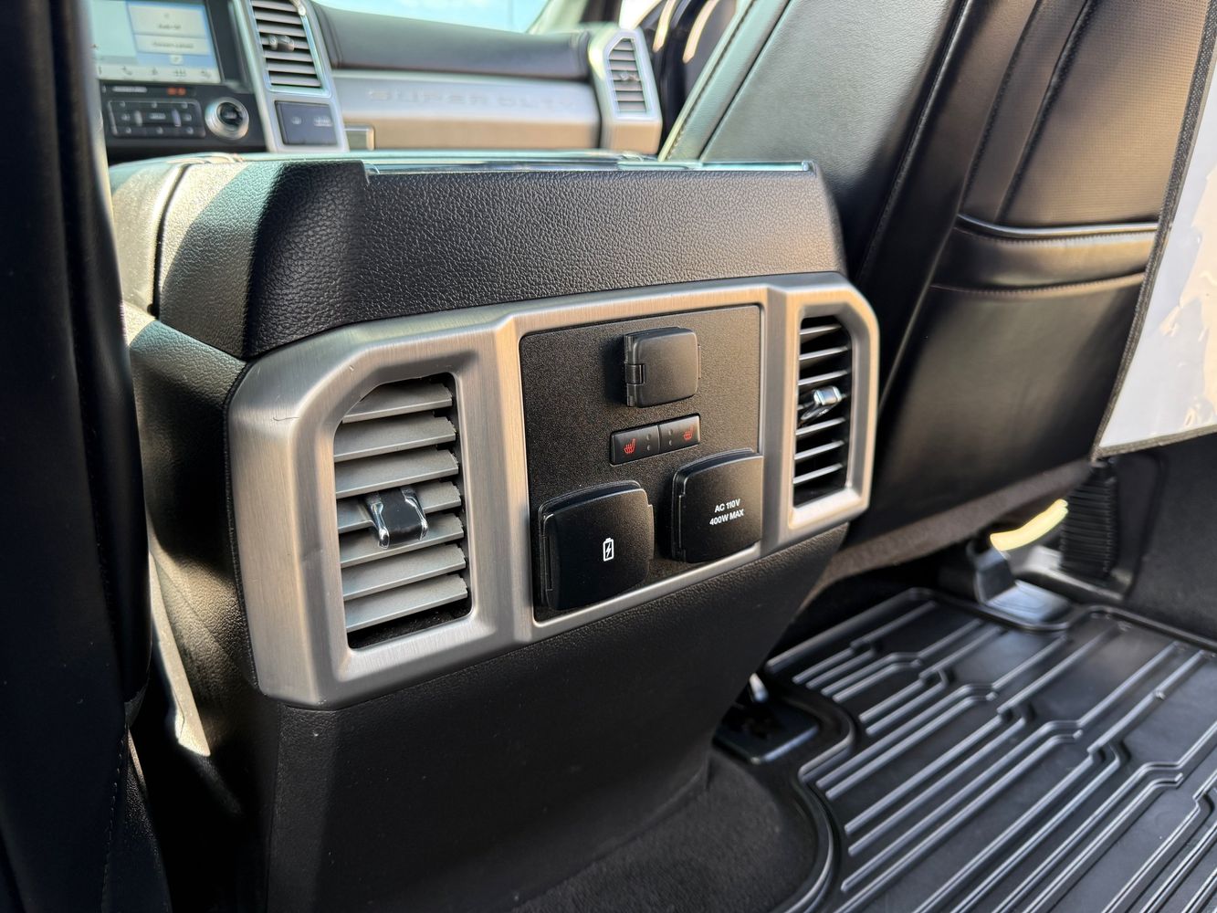 2018 Ford F-350 Platinum photo 30