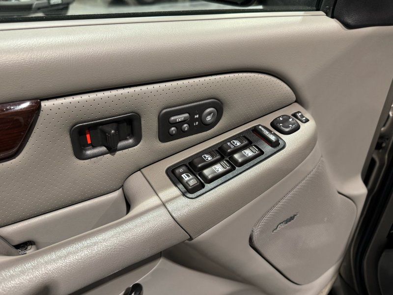 2002 Cadillac Escalade Base, photo 29