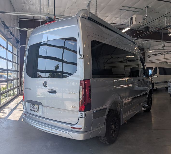 2027 Turismo-ion