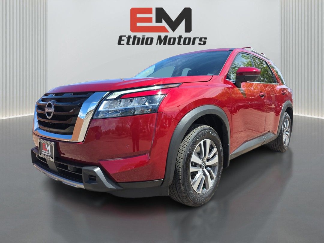 2023 Nissan Pathfinder SL