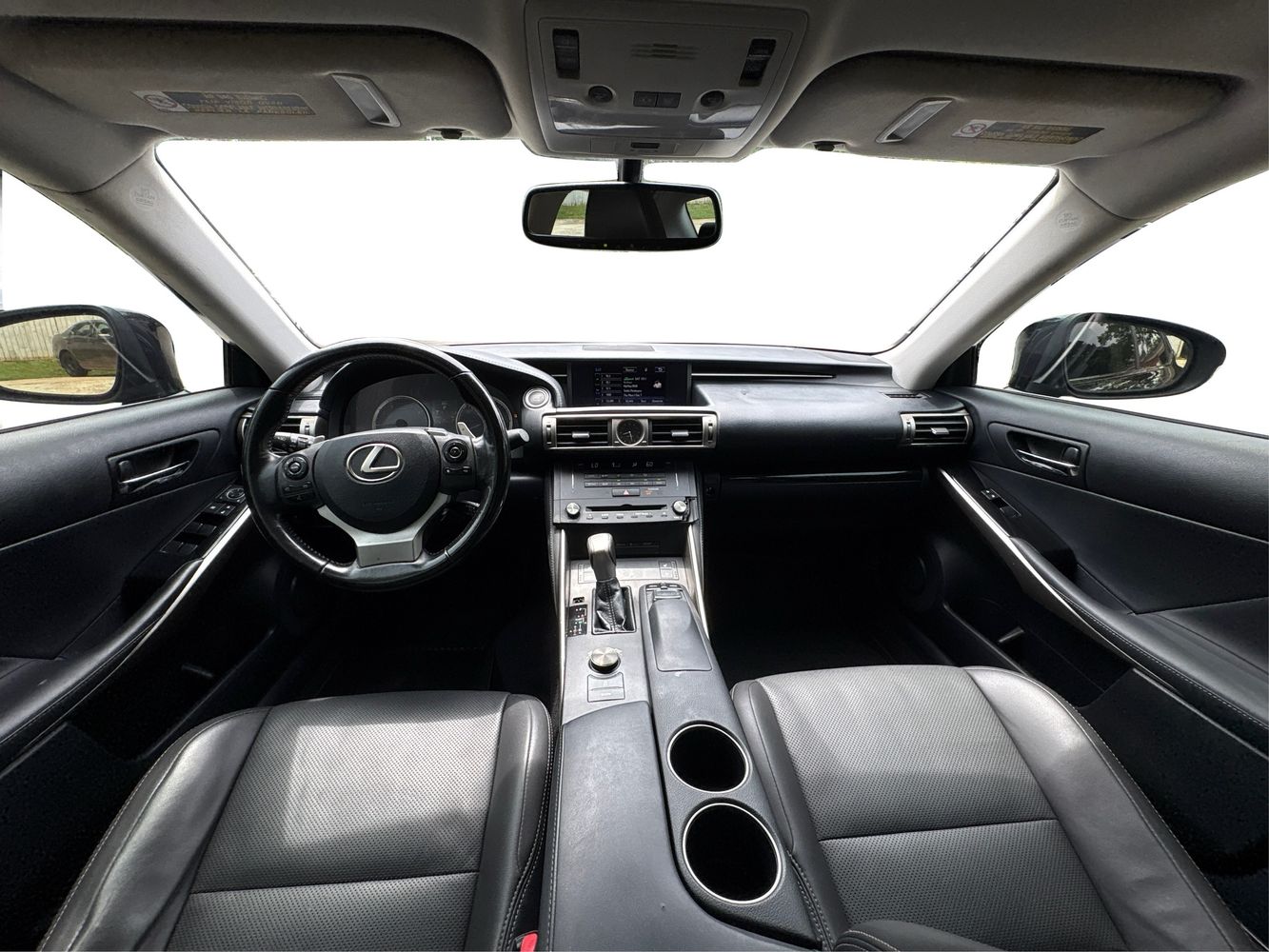 2016 Lexus IS 300 - Photo 29
