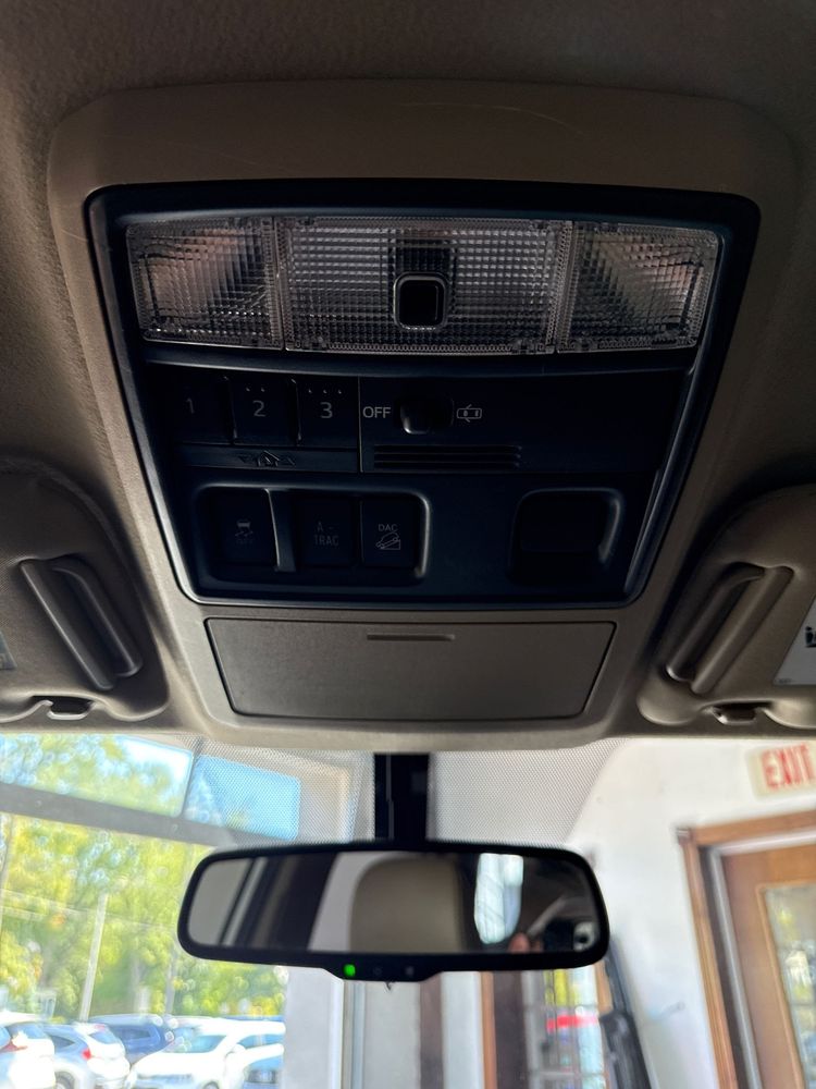 2017 Toyota 4Runner SR5 photo 31