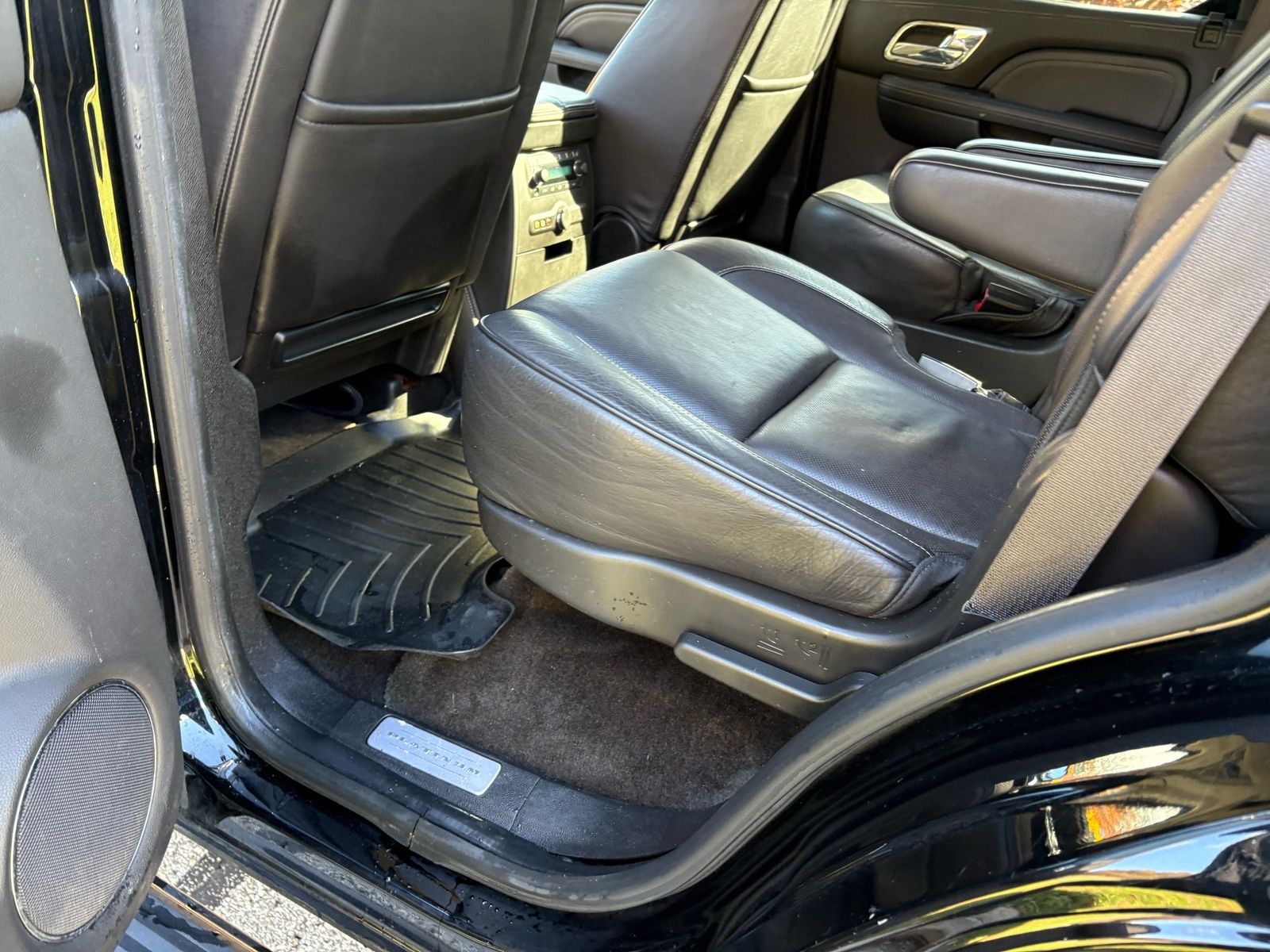 2014 Cadillac Escalade 34