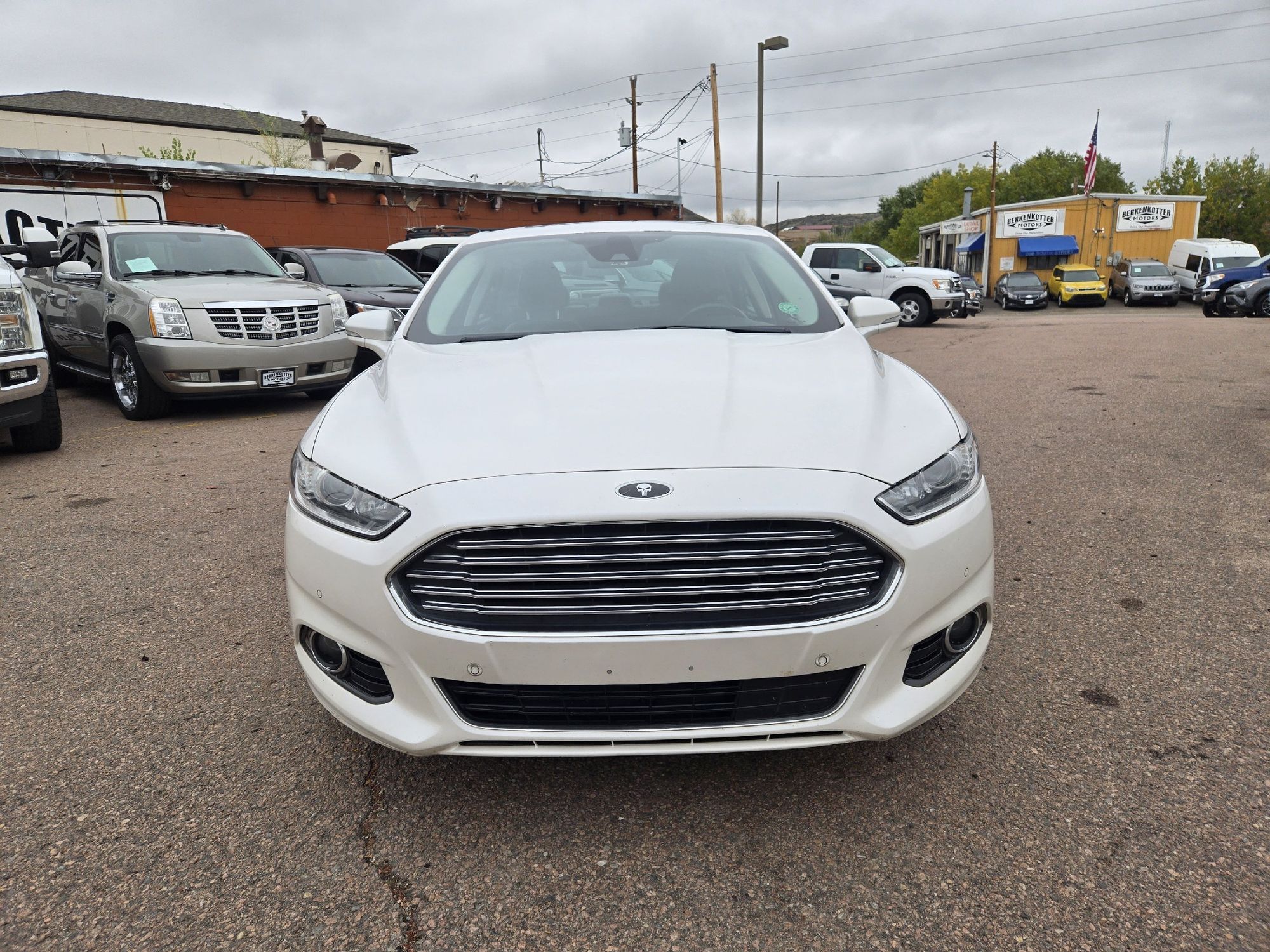 2013 Ford Fusion Energi Titanium photo 2
