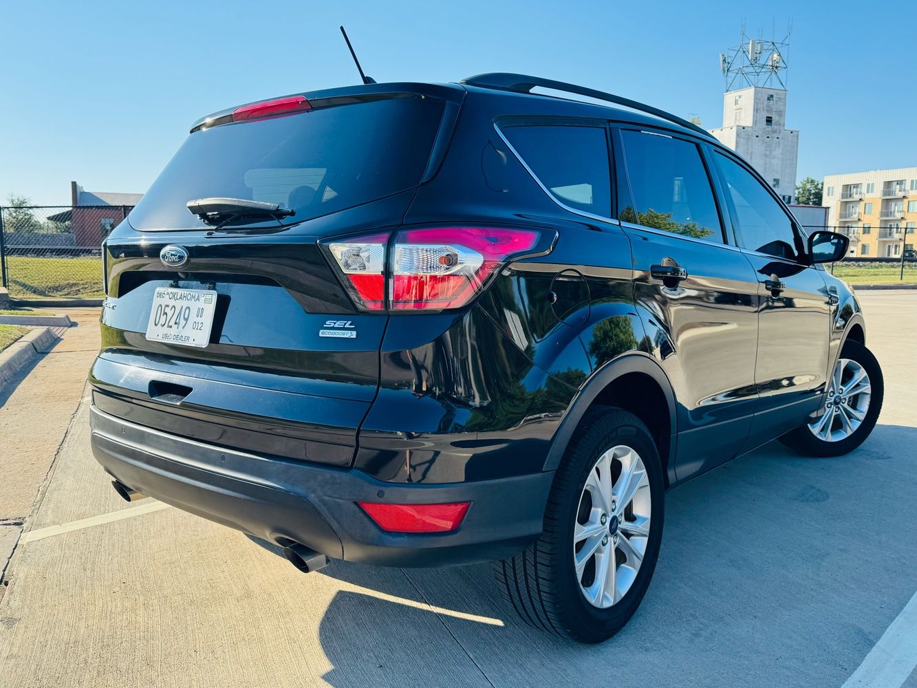 2018 Ford Escape SEL photo 2