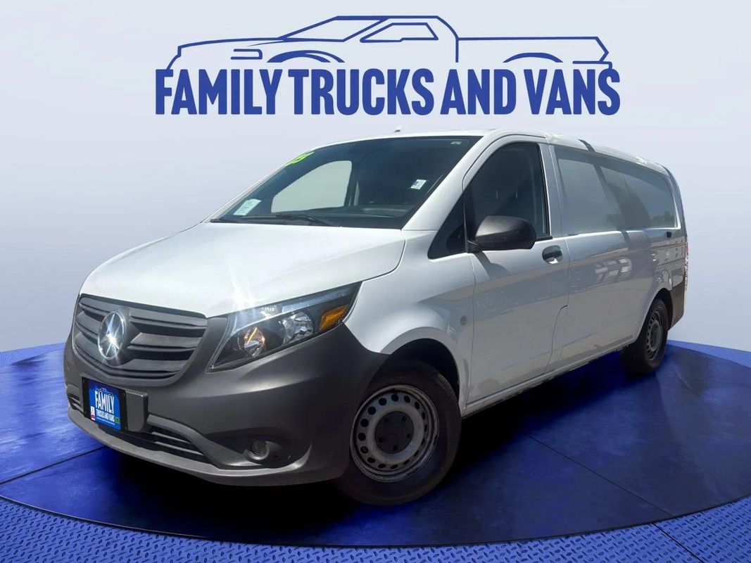 2023 Mercedes-Benz Metris Passenger RWD