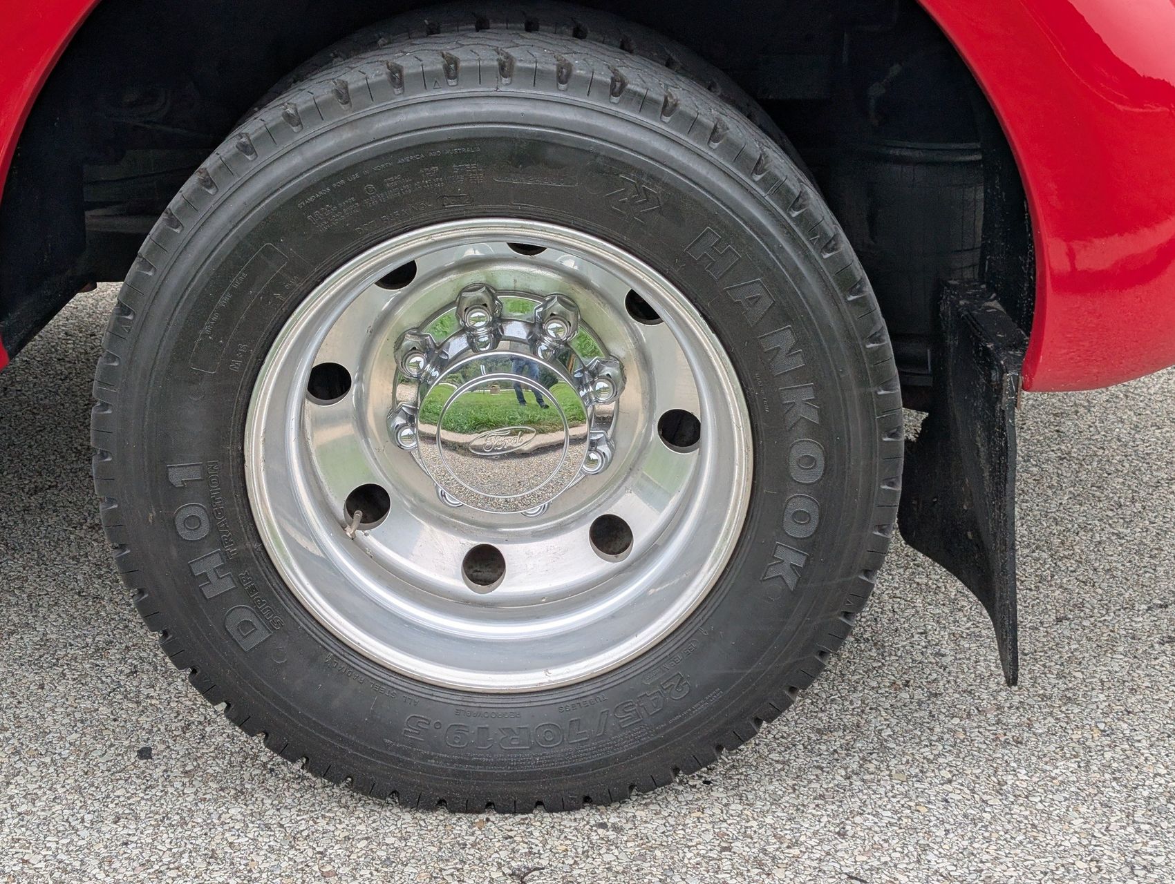 2001 Ford F-550 49