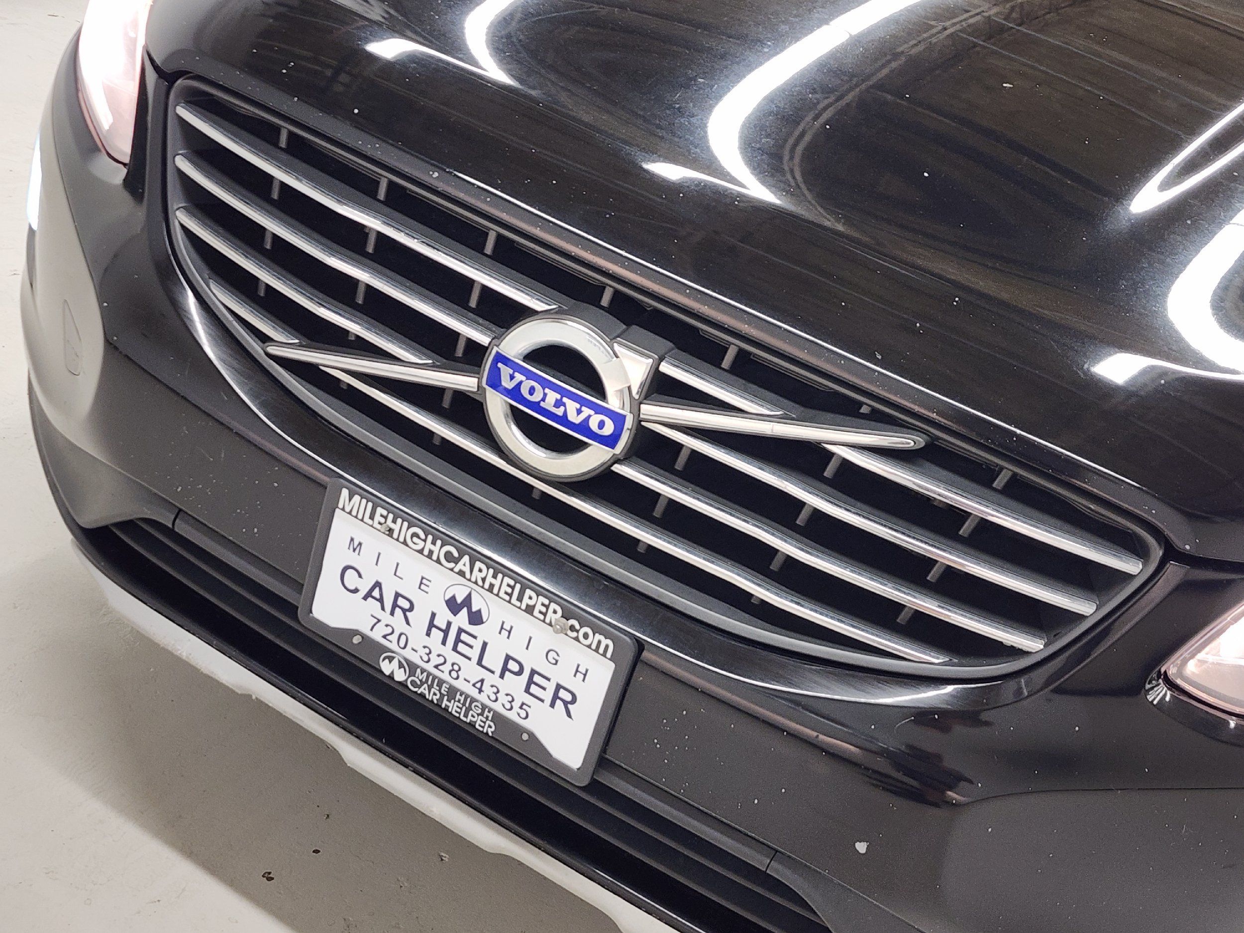 2016 Volvo XC60 T6 Drive-E photo 25