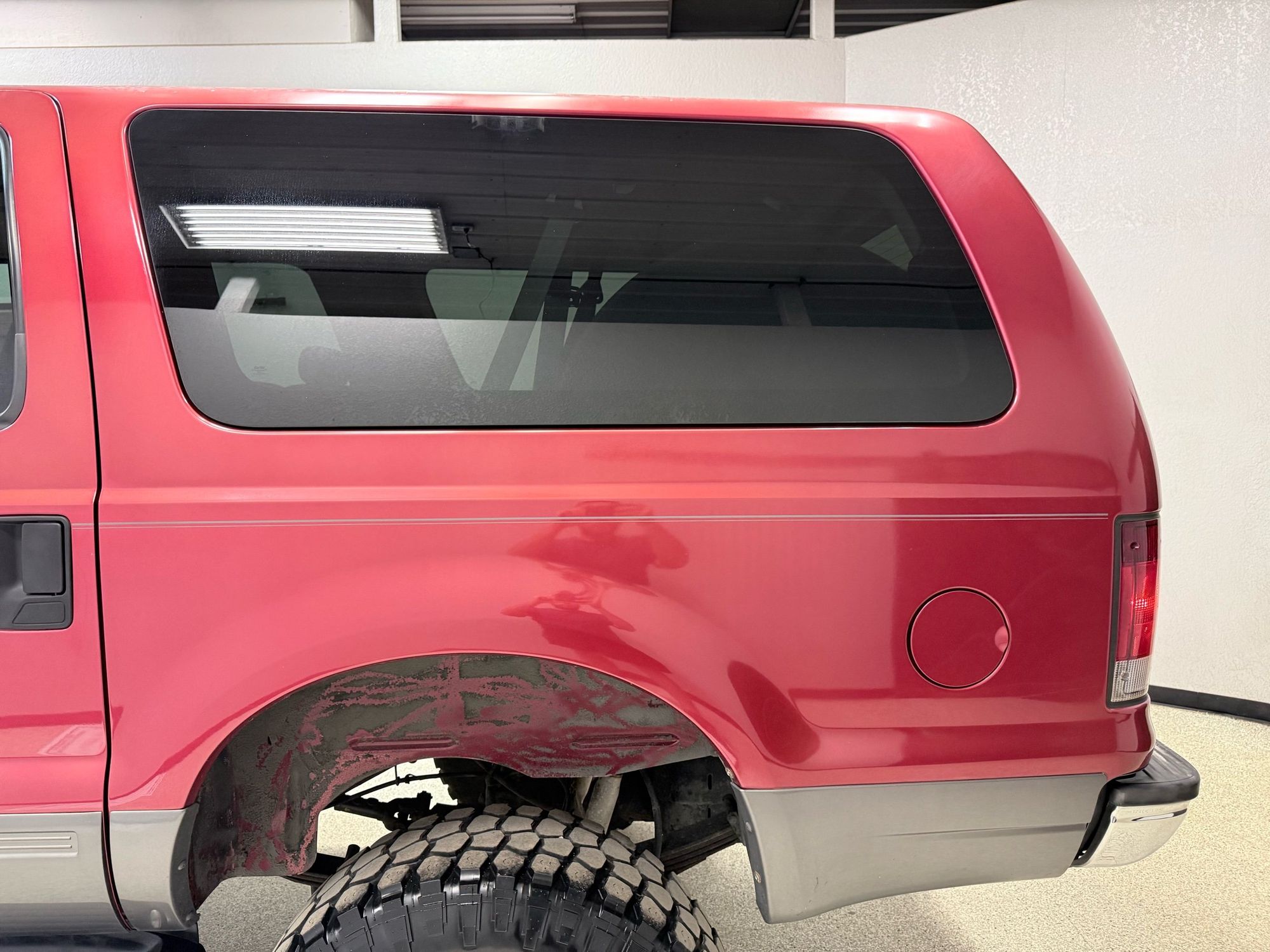 2003 Ford Excursion XLT photo 6