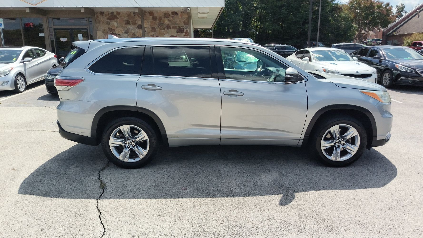 2016 Toyota Highlander Base Hybrid photo 6