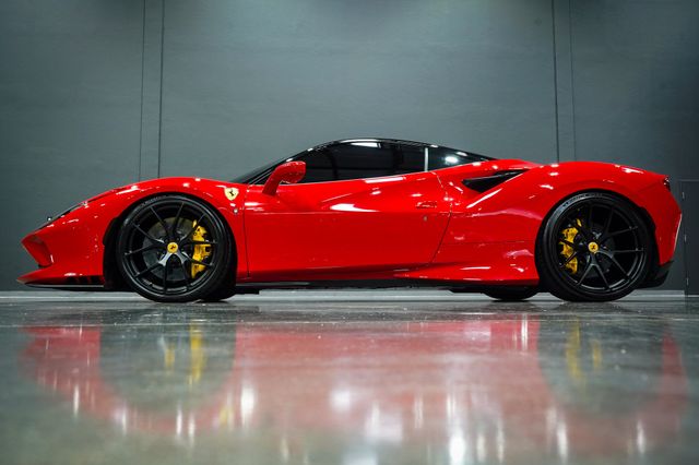 Red 2021 Ferrari F8 Tributo RWD Coupe Rear-Wheel Drive 7-Speed Automatic