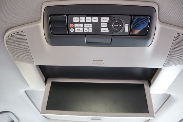 2016 Honda Odyssey Touring Elite Victory Motors of Colorado