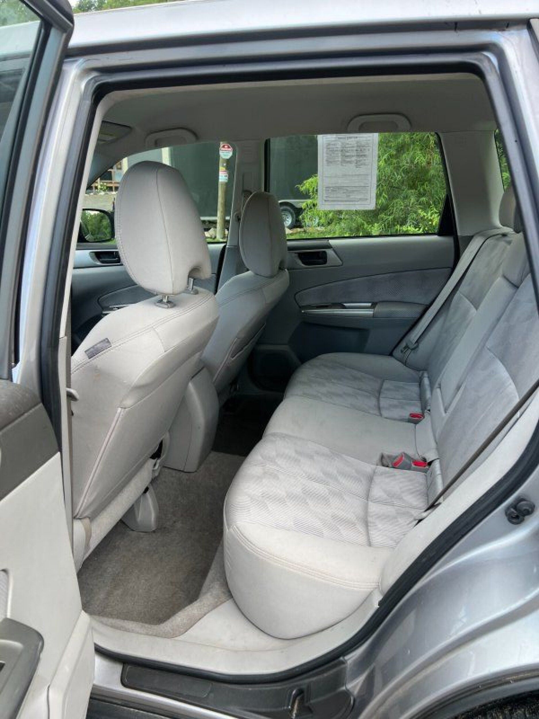 2010 Subaru Forester X - Photo 10