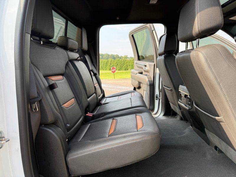2024 GMC Sierra 2500HD AT4 - Photo 18