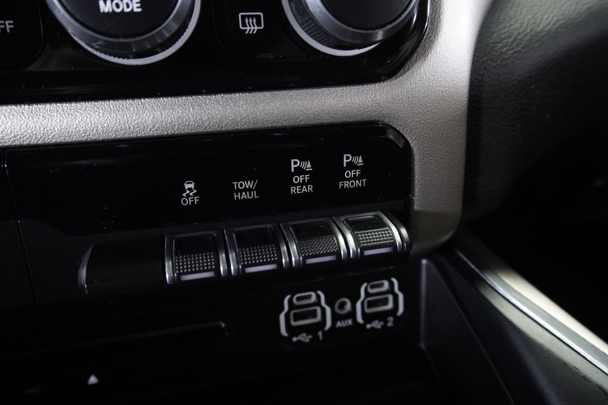 2019 Ram 1500 Laramie Crew Cab 4x4 6'4&quot; Box