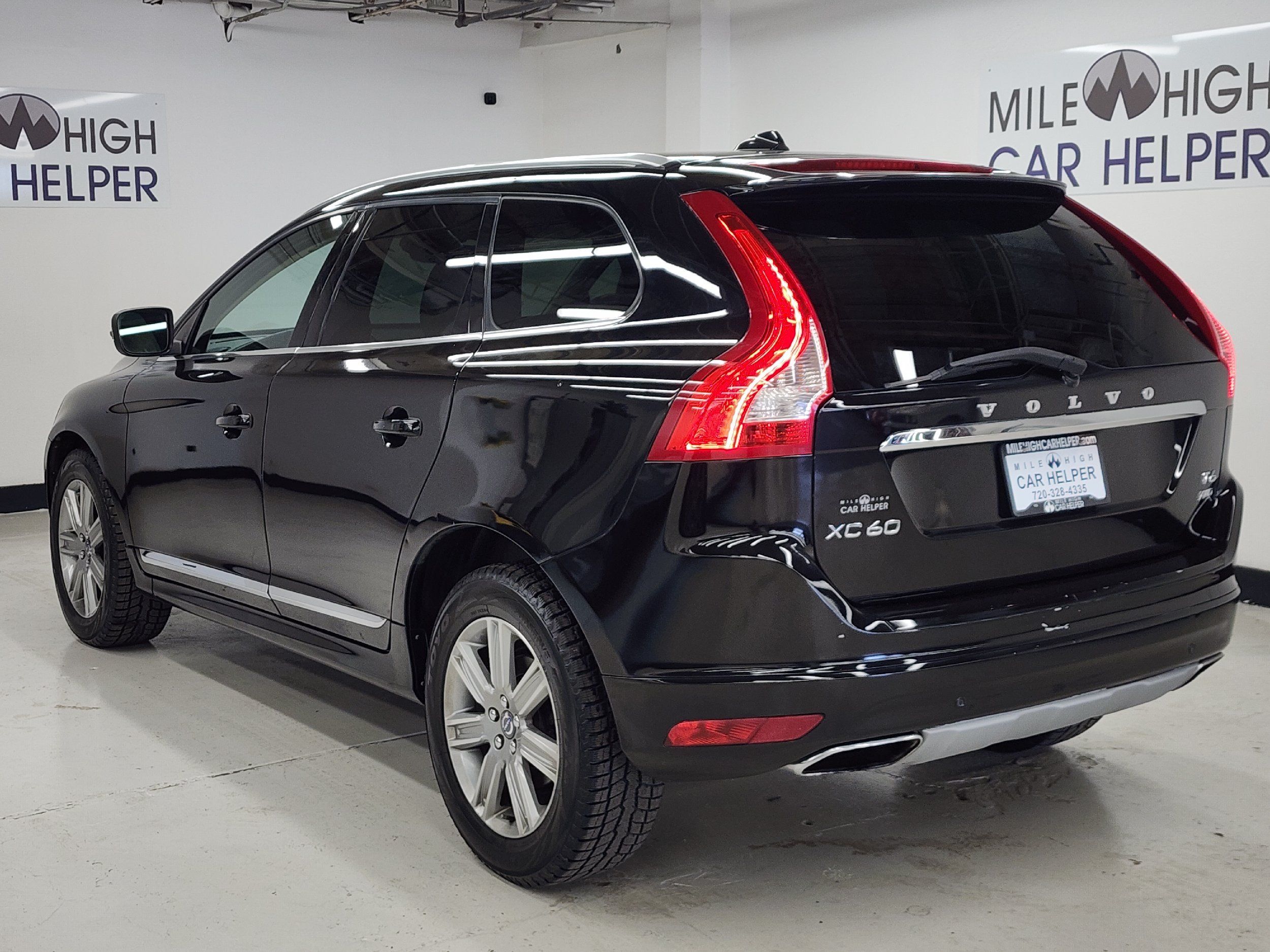 2016 Volvo XC60 T6 Drive-E photo 6