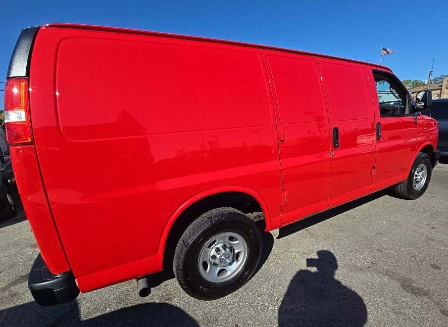 2019 Chevrolet Express 2500 Work Van photo 4