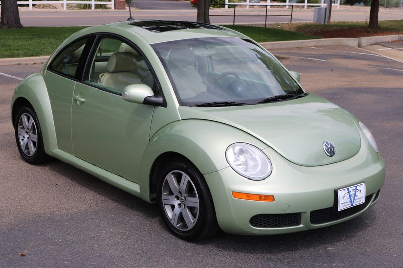 beetle 2006 Volkswagen New Beetle 2.5 | Victory Motors of Colorado