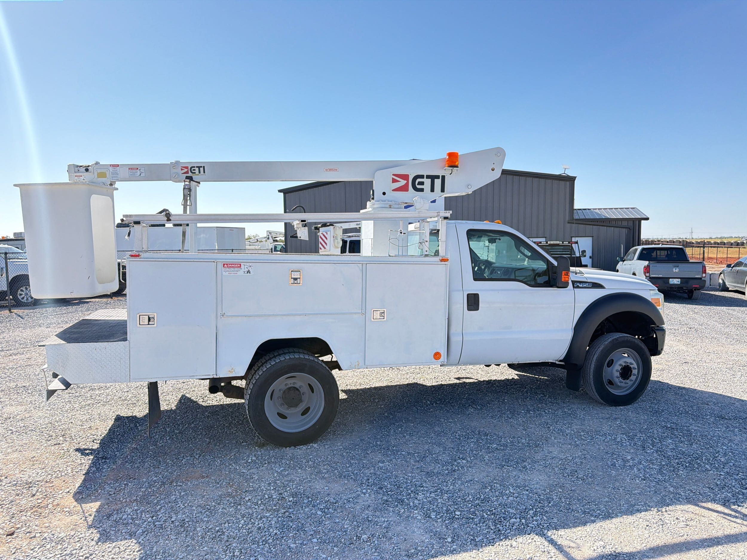 2016 Ford F-450 Super Duty Chassis Cab XL - Photo 10
