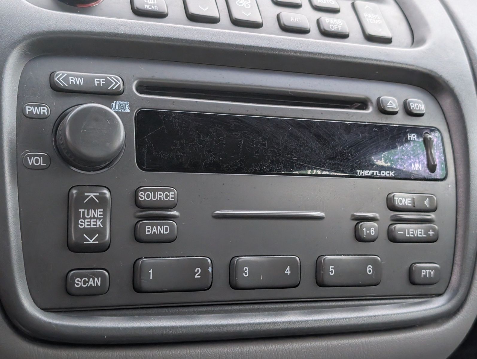 2005 Cadillac DeVille 97