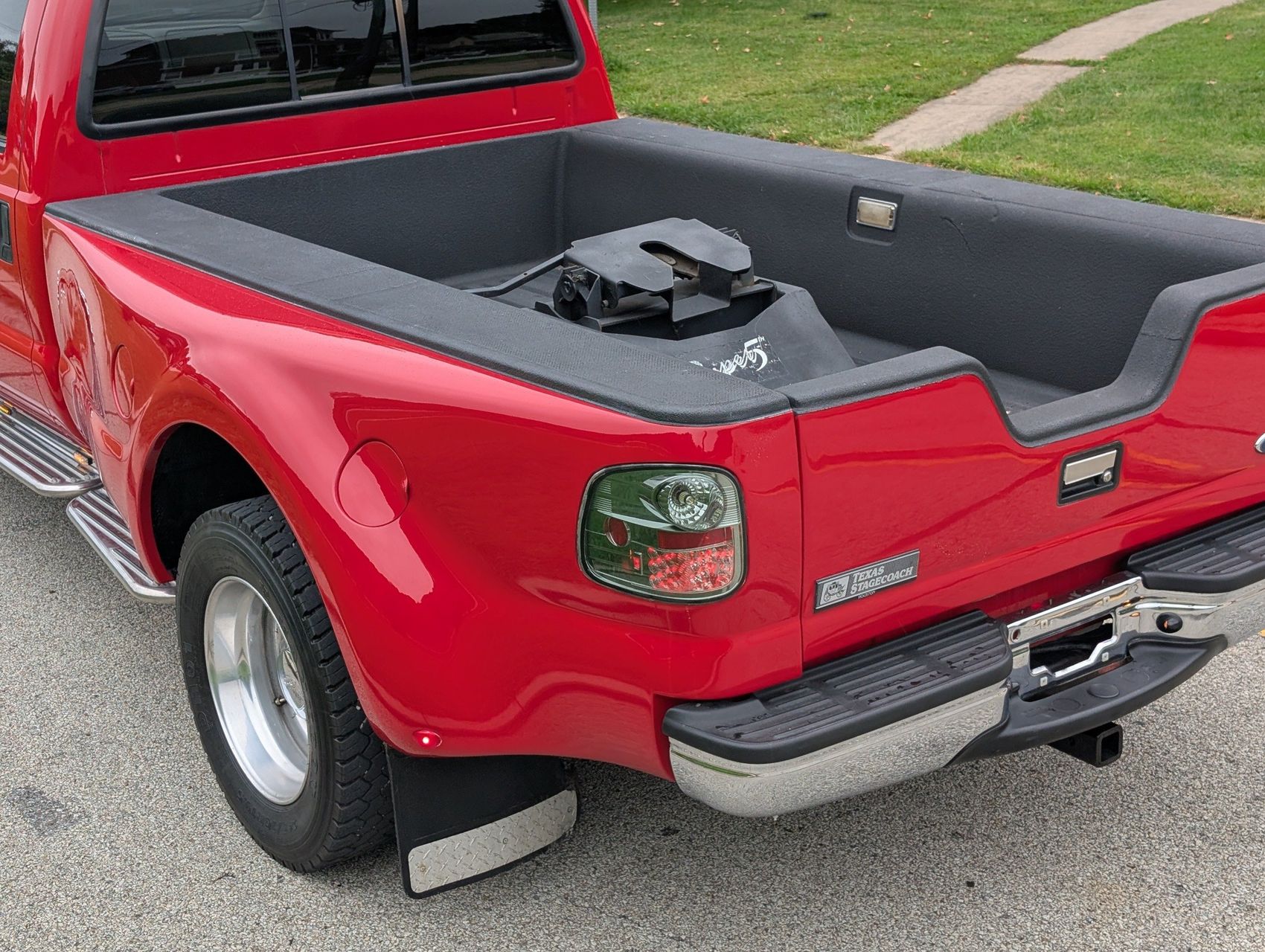 2001 Ford F-550 45