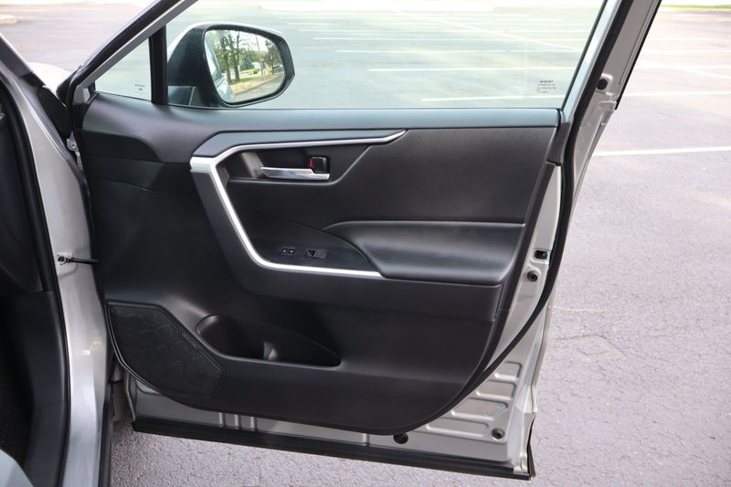2022 Toyota RAV4 XLE | Victory Motors of Colorado