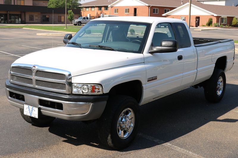 2002 Dodge Ram 2500 Photos