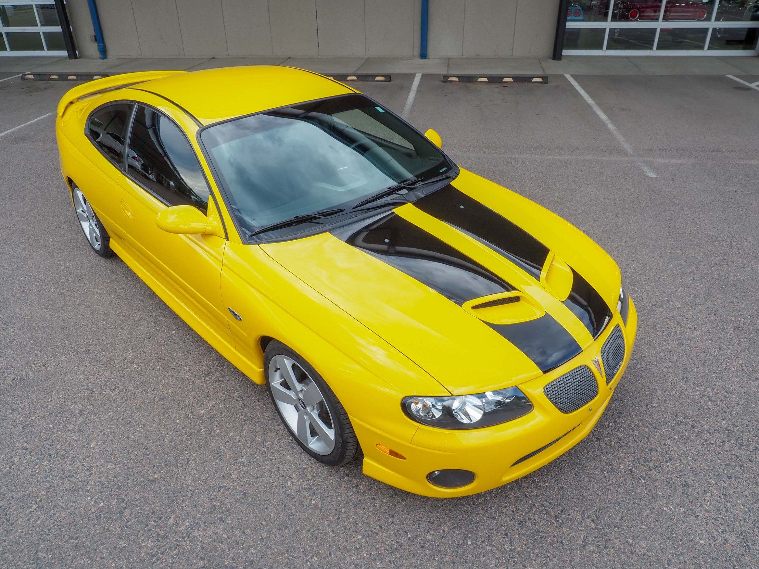 2005 Pontiac GTO Yellow 