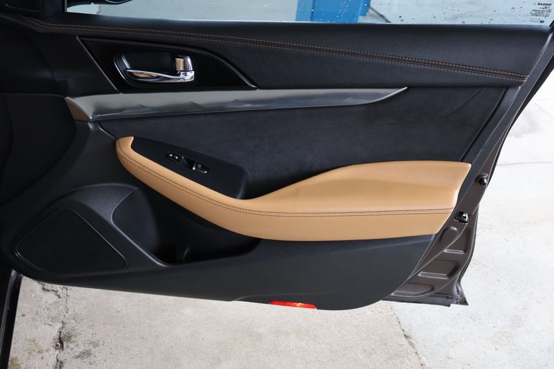 2016 Nissan Maxima 3.5 SR | Victory Motors of Colorado