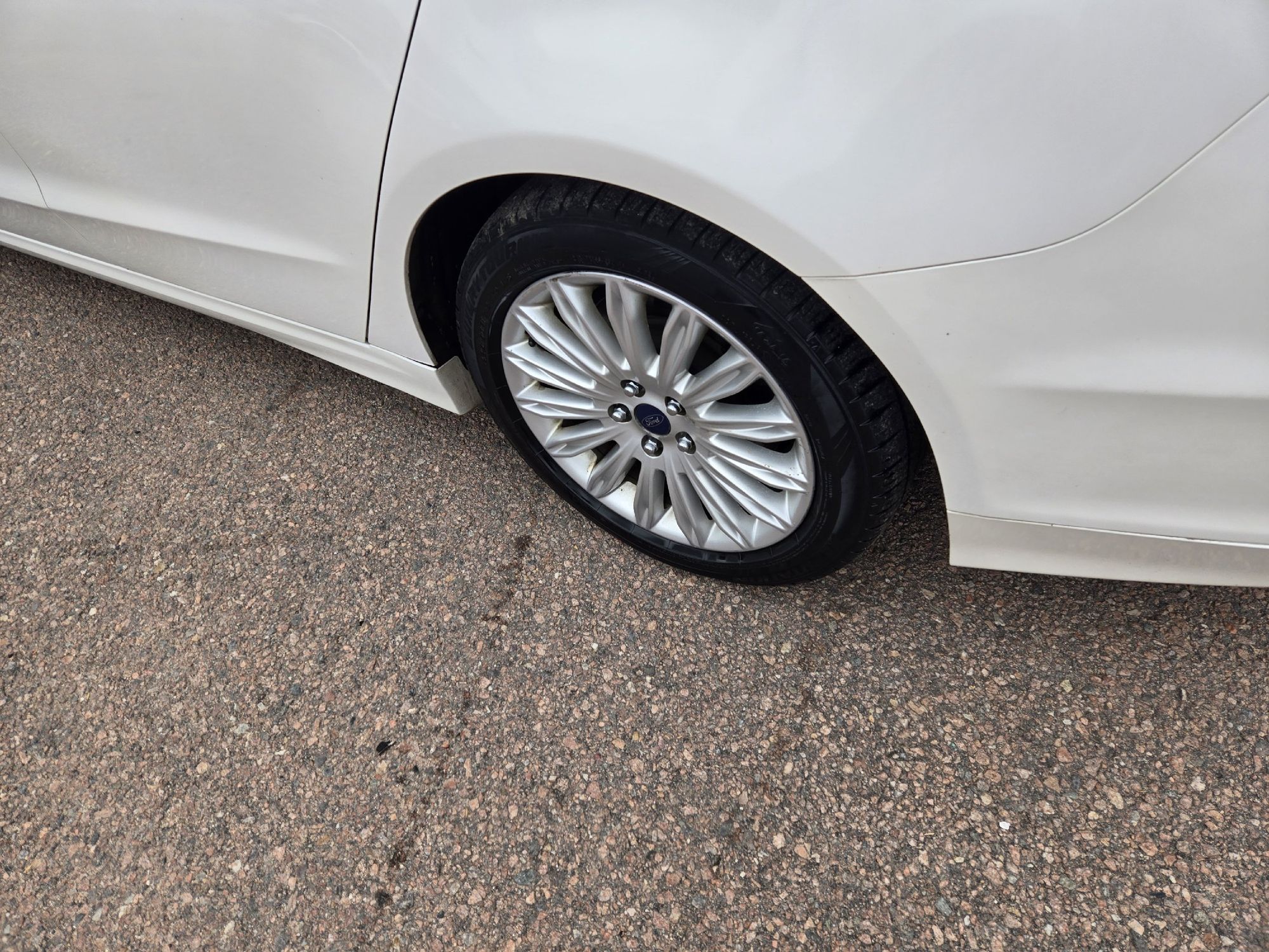 2013 Ford Fusion Energi Titanium photo 6