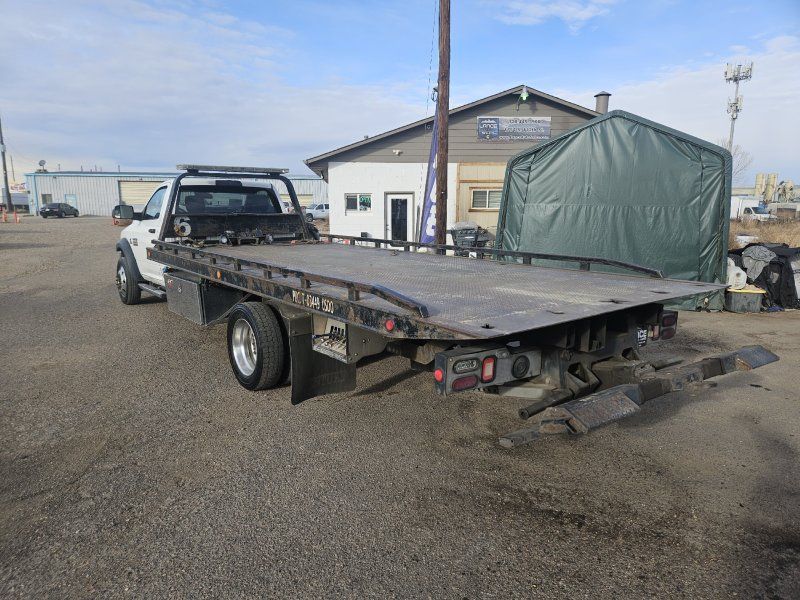 2016 Ram 5500 Tradesman SLT photo 3