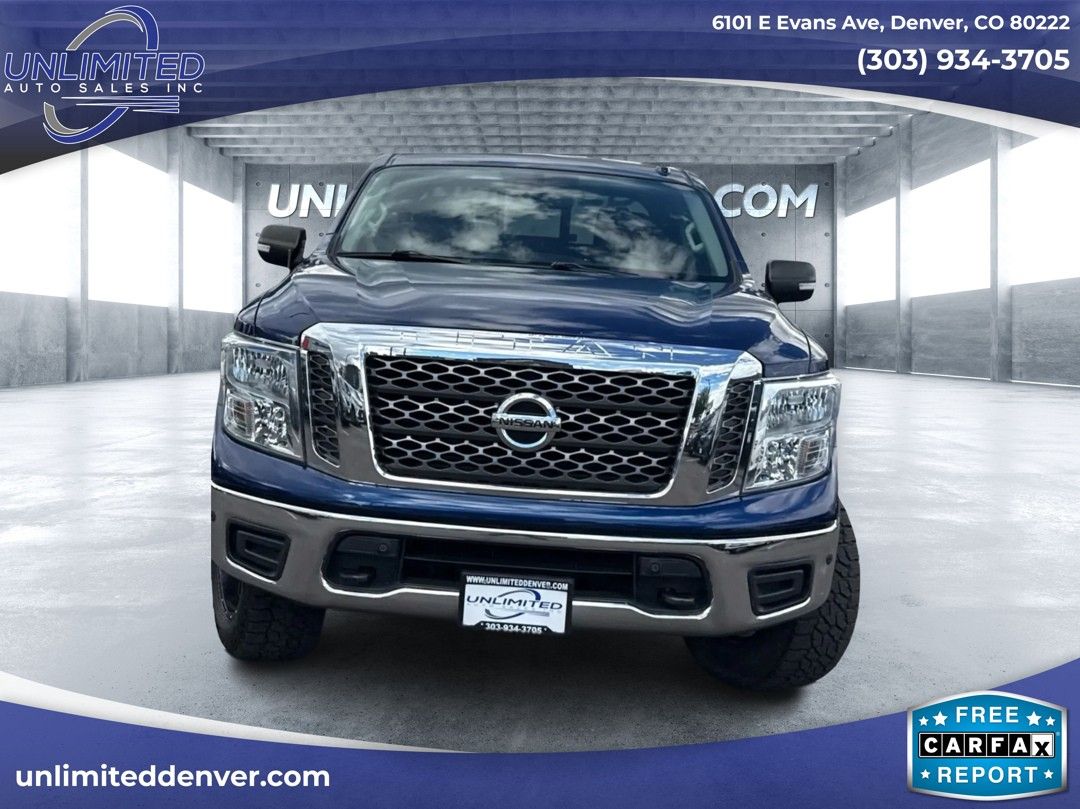 2018 Nissan Titan SV photo 9