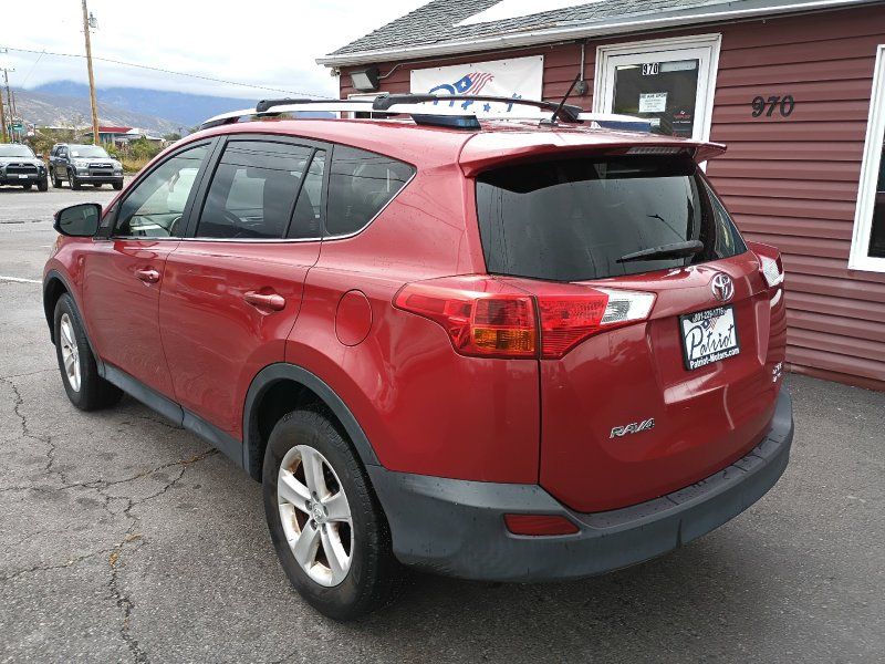 2013 Toyota RAV4 XLE photo 3