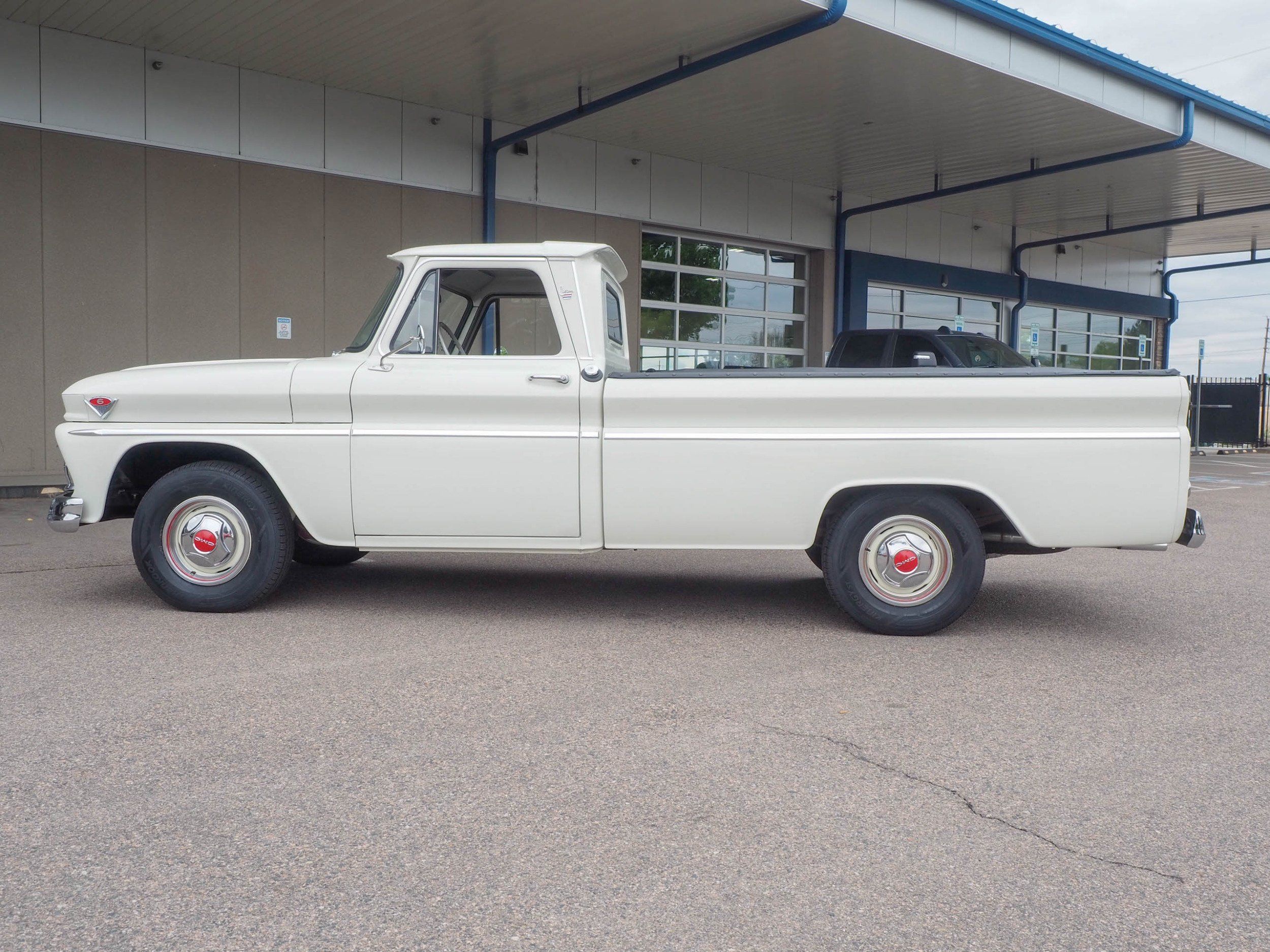 1966 GMC Pickup White RWD