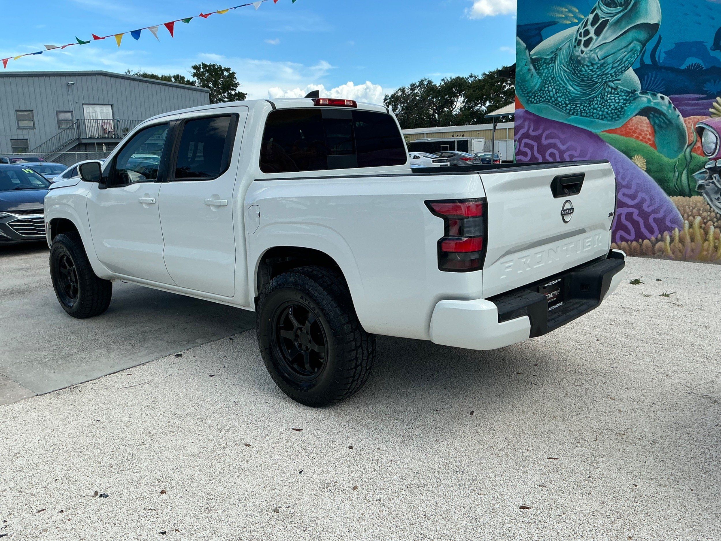 2022 Nissan Frontier SV photo 3