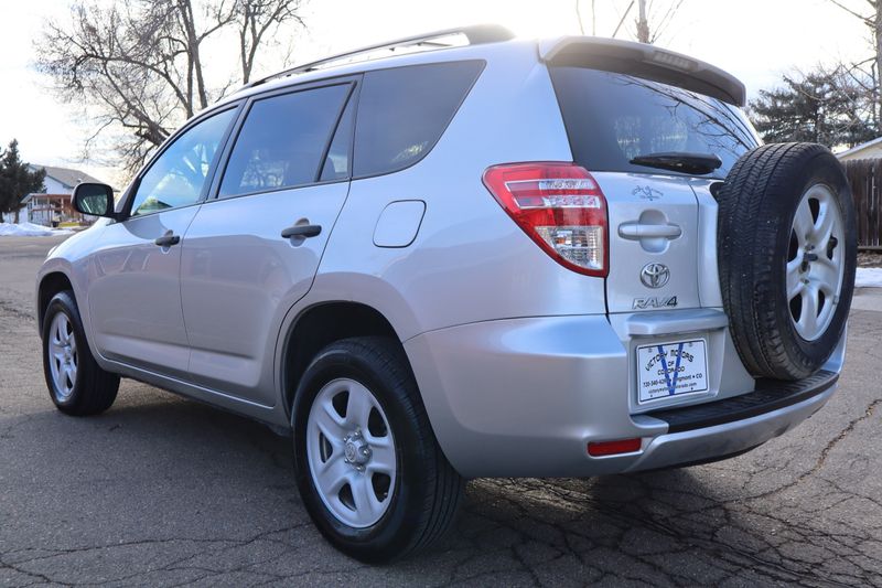 2011 Toyota RAV4 Photos