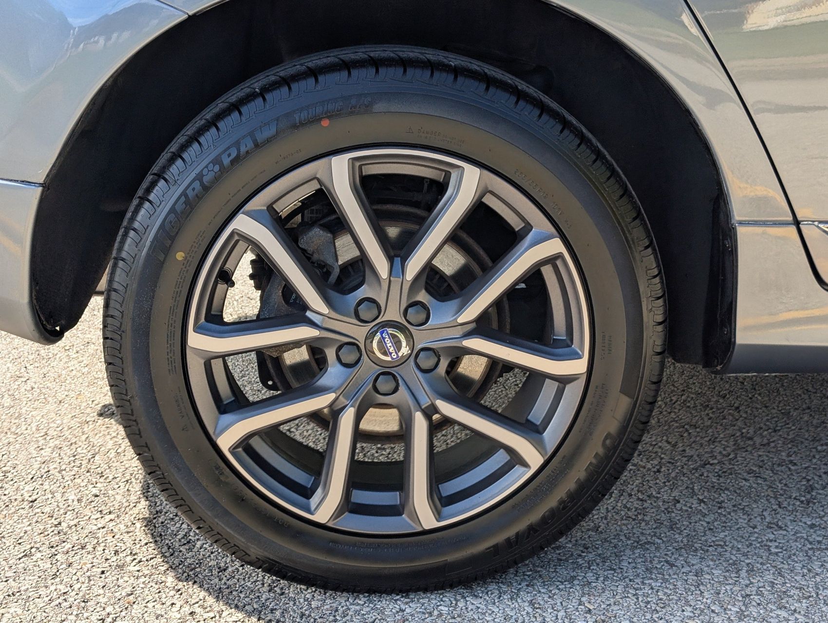 2016 Volvo XC60 28