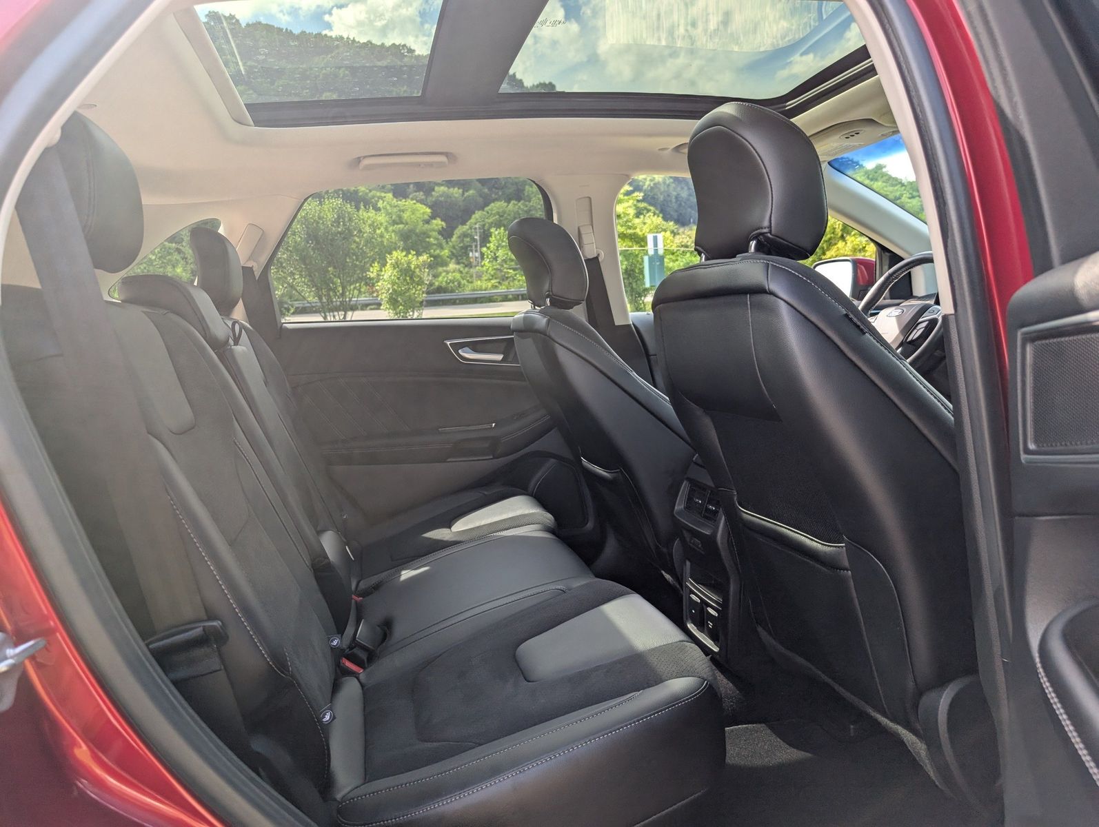 2016 Ford Edge 45