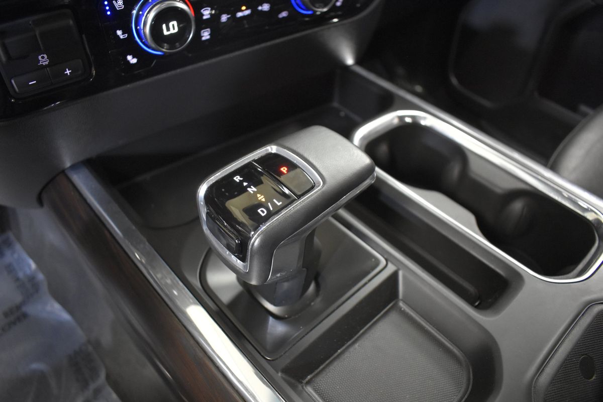 2024 GMC Sierra 1500 4WD Crew Cab Short Box SLT