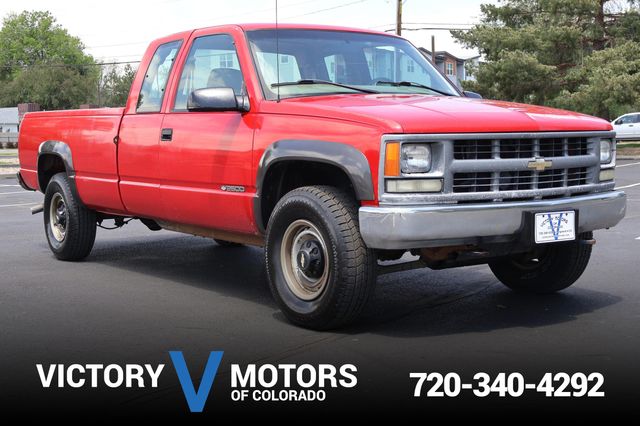 2000 Chevrolet C/K 2500 LS Extended Cab HD 4WD