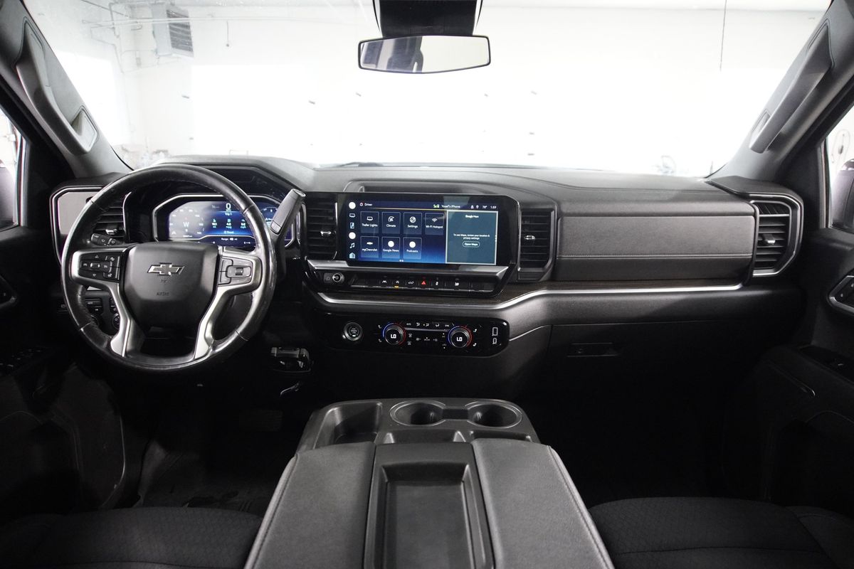 2022 Chevrolet Silverado 1500 4WD Crew Cab Short Bed RST