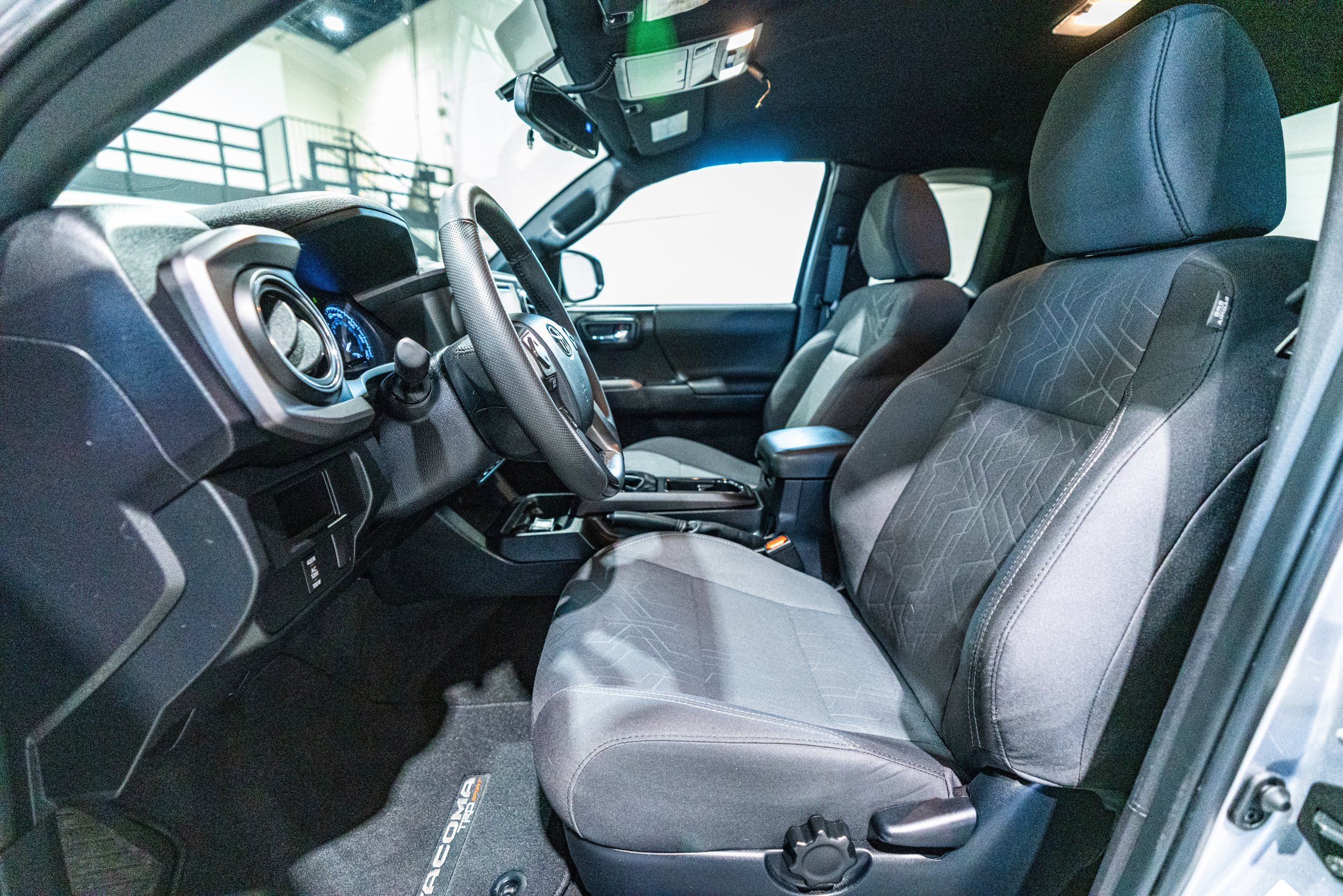 2017 Toyota Tacoma TRD Sport, photo 23