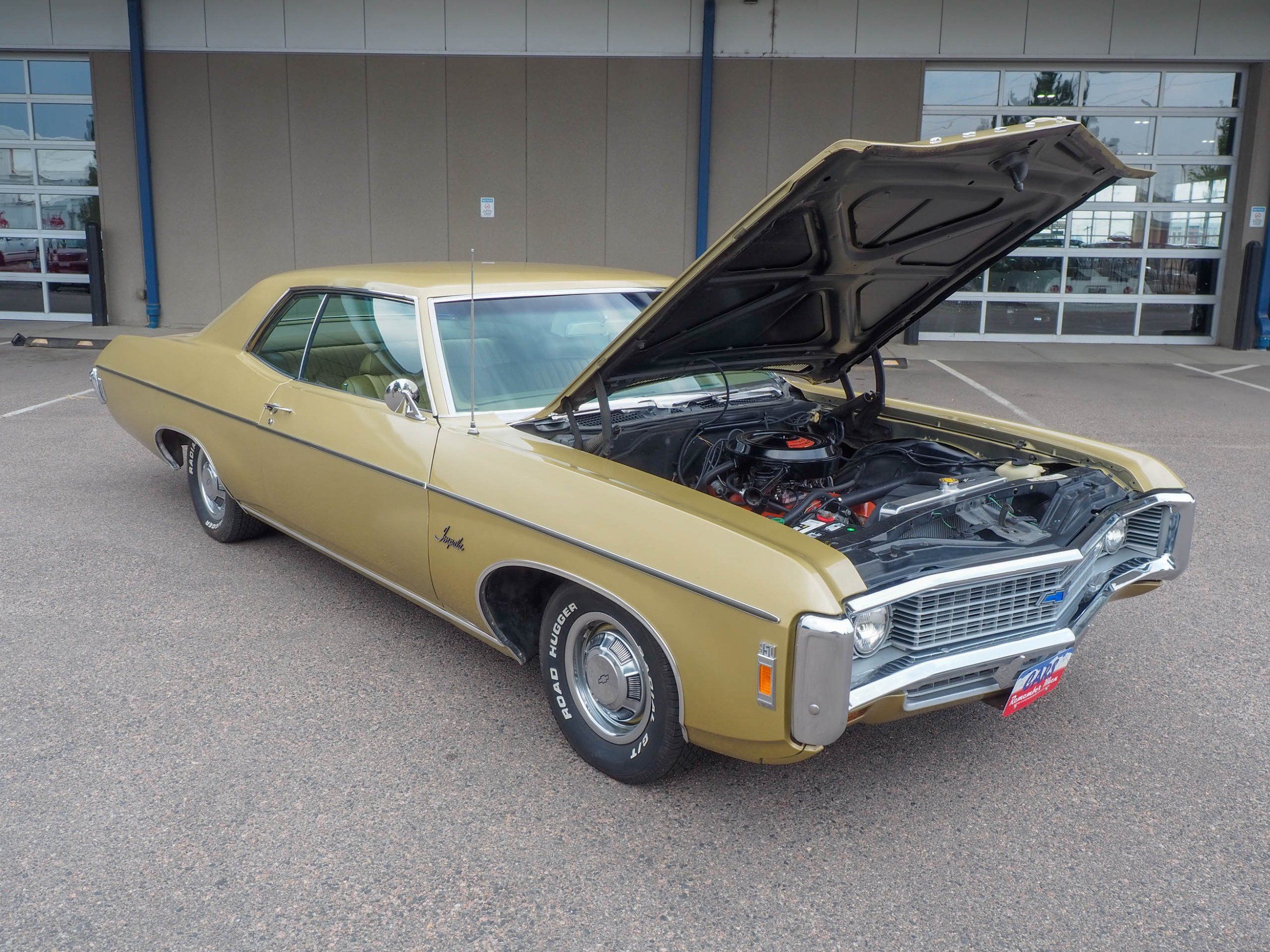1969 Chevrolet Impala Gold 350