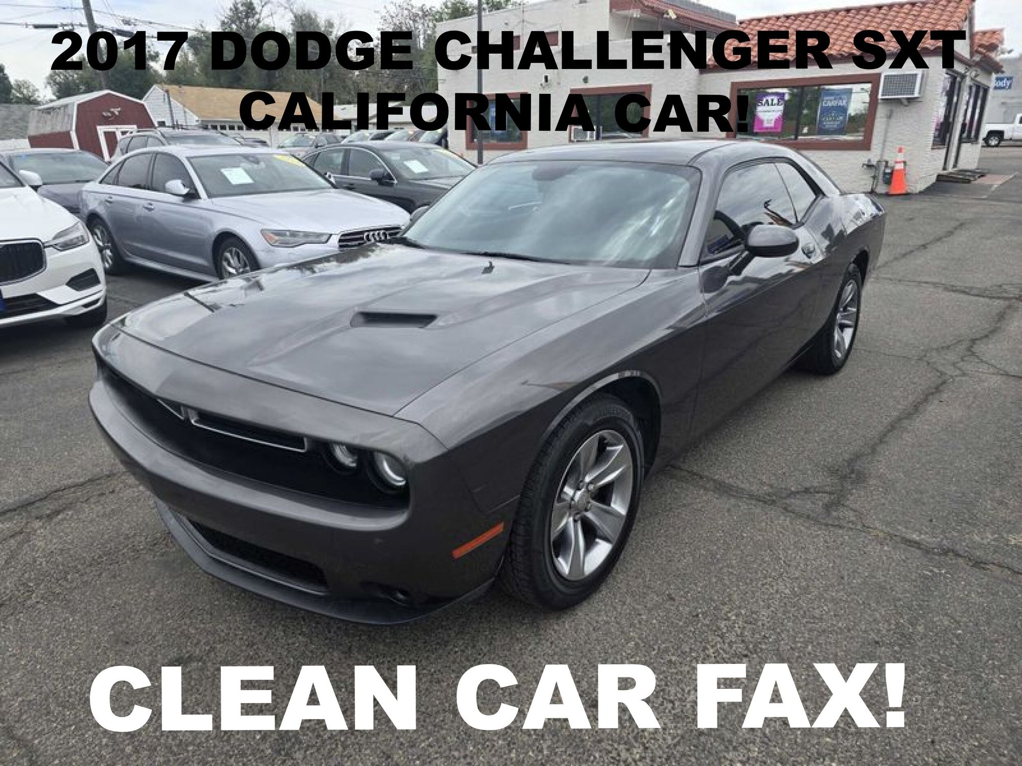 2017 Dodge Challenger SXT's photo